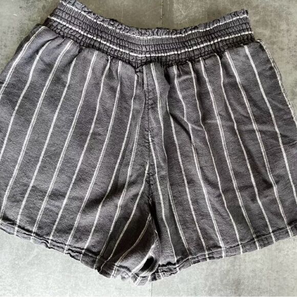 Universal Thread Grey and White Stripe Pull On Linen Shorts Size XS - Picture 1 of 8